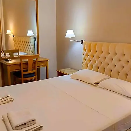 Hotel Alykes Family 3*